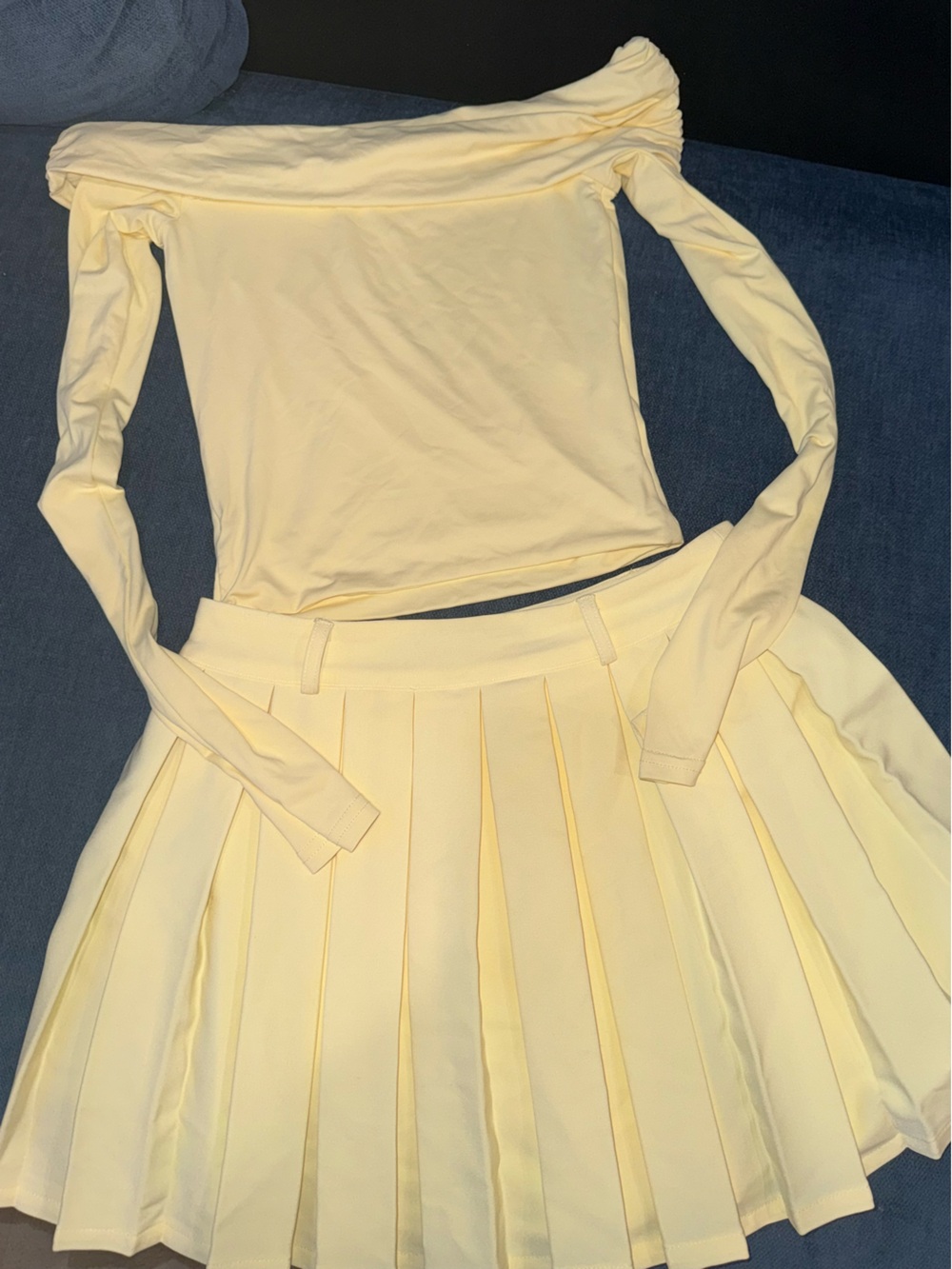 Meshki Pale Yellow Off-Shoulder Long Sleeve Top & Pleated Skirt Set - Picture 3 of 4